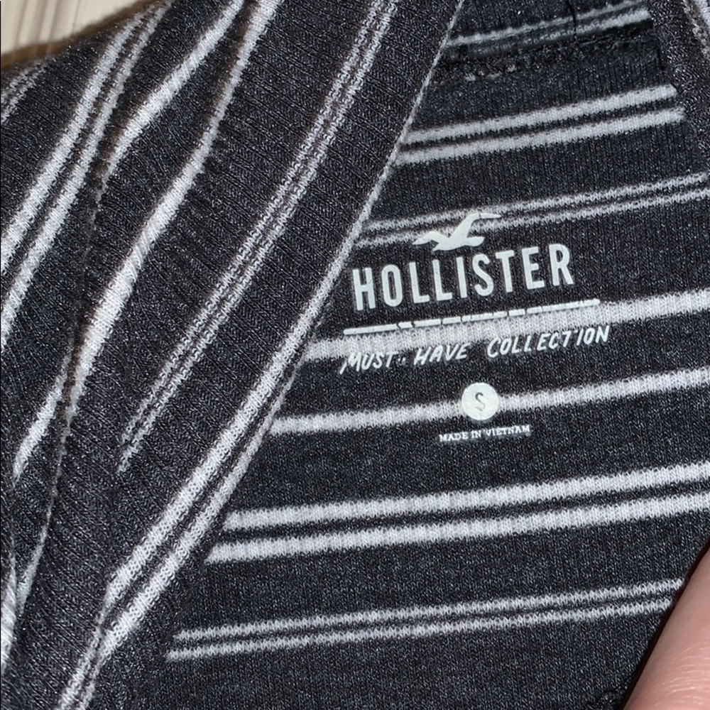 Hollister Active Turtleneck Stripped Shirt - Picture 3 of 3